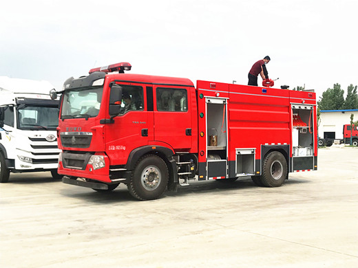 �½�����܇�Ñ������s�՚���ĭ����܇�Ĺ����c��(y��u)�c(di��n)��B